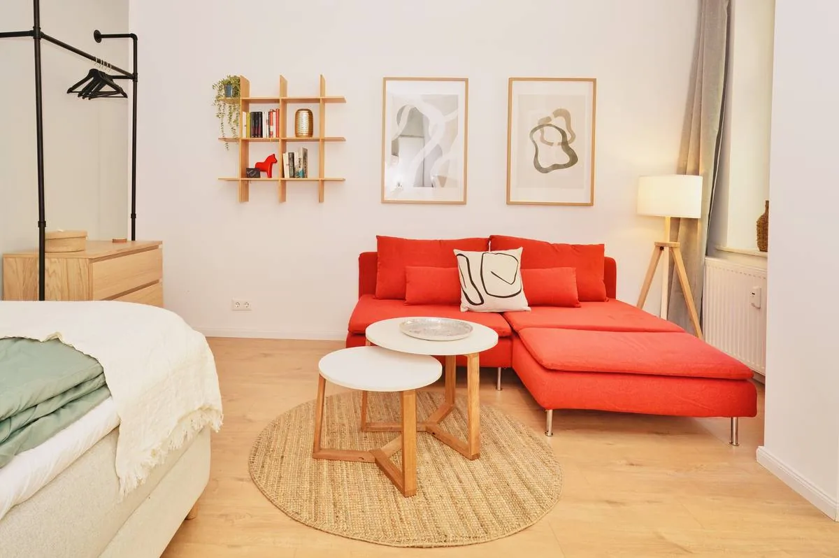 Wohnzimmer des Apartments in Magdeburg-Buckau